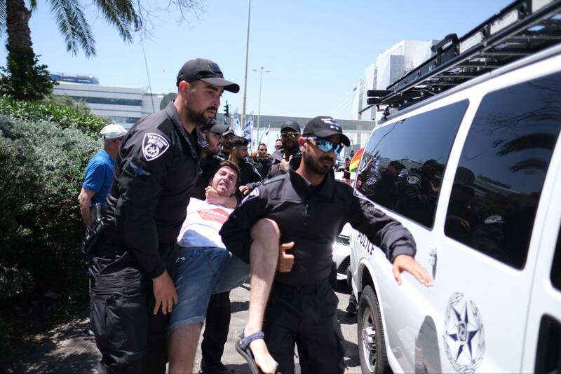 ظهر زیبای صهیونیست ها در تل آویو+ فیلم و تصاویر