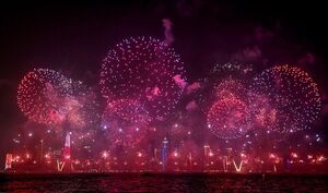 فیلم / وضعیت آخرالزمانی آتشبازی در "ناپل"