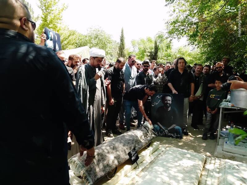 عکس / مراسم تشییع پیکر حسام محمودی 2