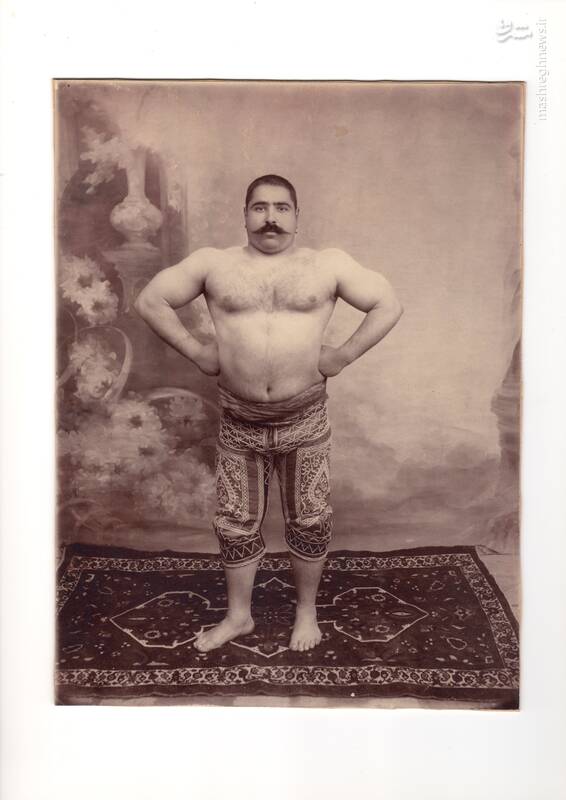 پهلوان ممصادق (محمد صادق)قهرمان کشتی و ورزش باستانی زورخانه ای در عصر قاجار در محله عودلاجان