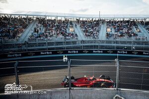 ایلان ماسک و جف بزوس در فرمول یک میامی + عکس