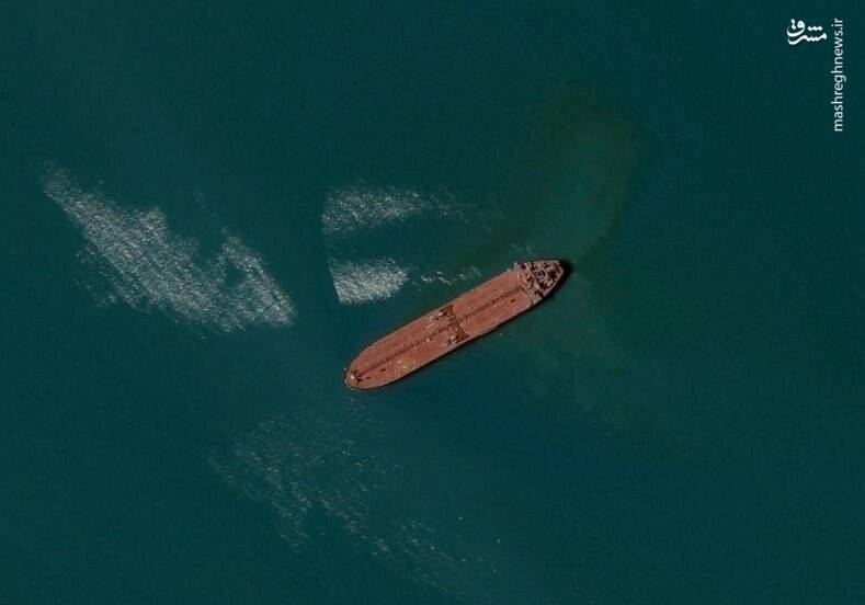 تصاویر ماهوارهای از ۲ نفتکش توقیف شده توسط ارتش و سپاه ایران