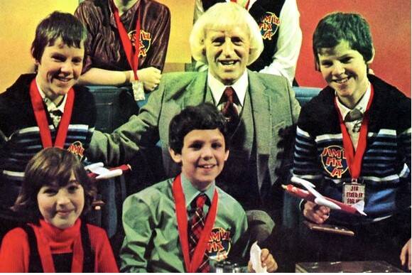 نزدیکترین دوستان و مشاوران «شاه چارلز» مجرمان جنسی خطرناک بودند+ فیلم و عکس