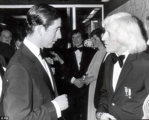 نزدیکترین دوستان و مشاوران «شاه چارلز» مجرمان جنسی خطرناک بودند+ فیلم و عکس