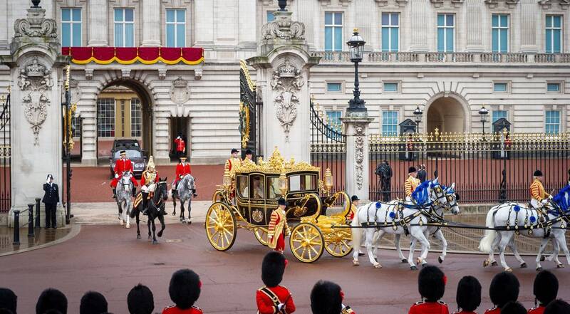 ذوق زدگی عجیب بیبیسی فارسی از مراسم تاجگذاری+ فیلم