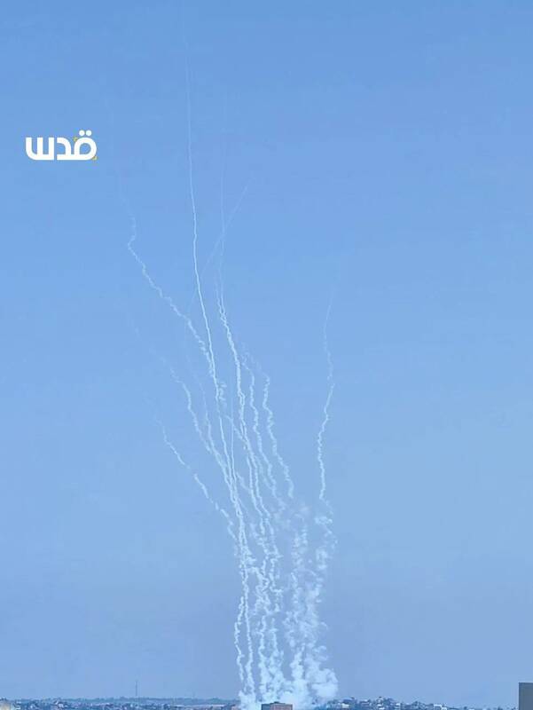 سرزمین های اشغالی زیر موج حملات مقاومت فلسطین/ شلیک بیش از ۶۰ راکت به سرزمین های اشغالی +عکس و فیلم