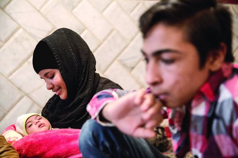 تصاویر | گفتوگوی خواندنی با پسری که در ۱۳ سالگی پدر شد؛ او جوانترین پدر ایرانی بود؟ | از ۵ سالگی روی پای خودم ایستادم | خوشحالم پدر شدهام فقط...