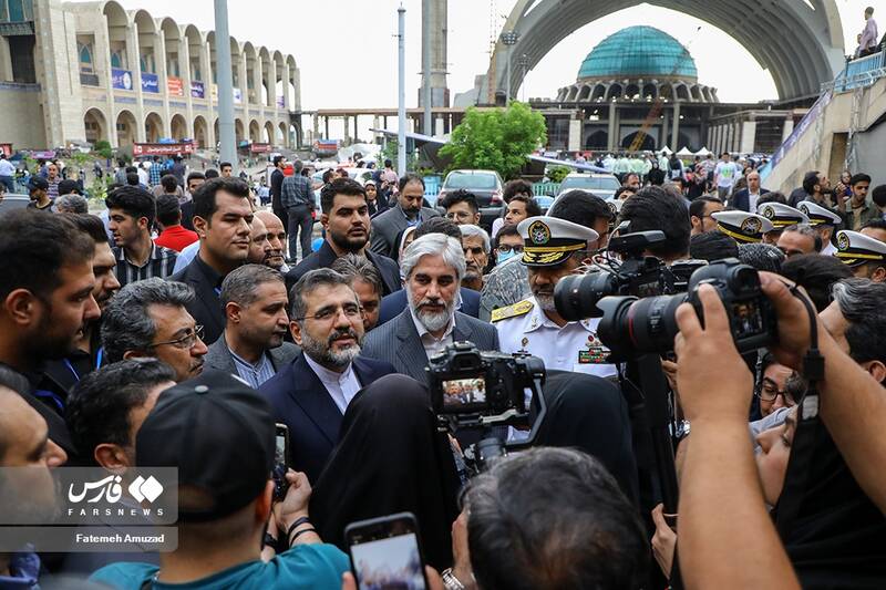 وزیر فرهنگ و ارشاد اسلامی در پایان مراسم افتتاحیه سی‌وچهارمین نمایشگاه بین‌المللی کتاب تهران