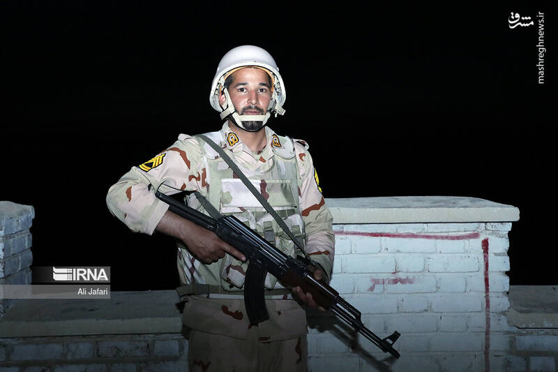 عکس/ بازدید فرمانده کل انتظامی از مرز مهران