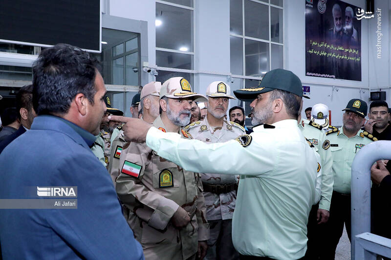 عکس/ بازدید فرمانده کل انتظامی از مرز مهران