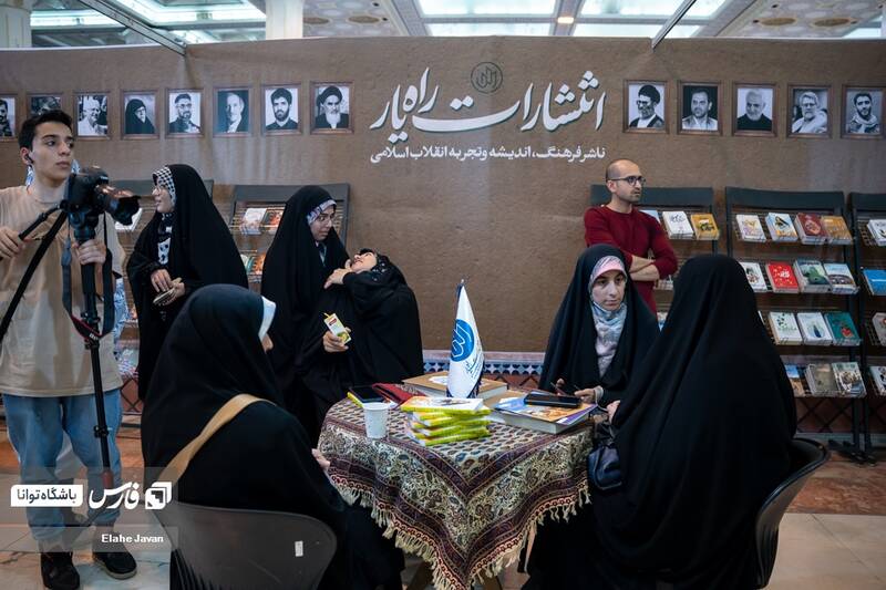 عکس / استقبال علاقه مندان از نمایشگاه کتاب 6