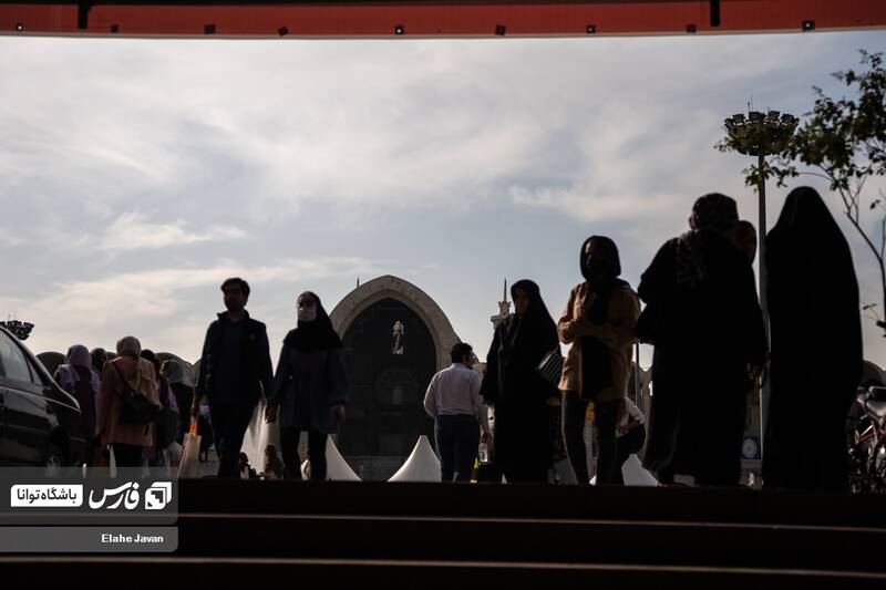 عکس / استقبال علاقه مندان از نمایشگاه کتاب 24