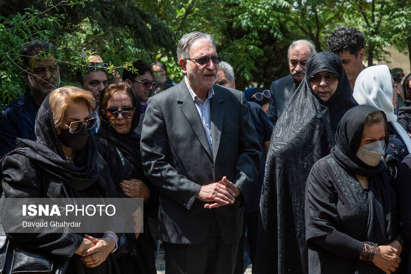 تصاویر غمانگیز تشییع پیکر حسین زمان 2