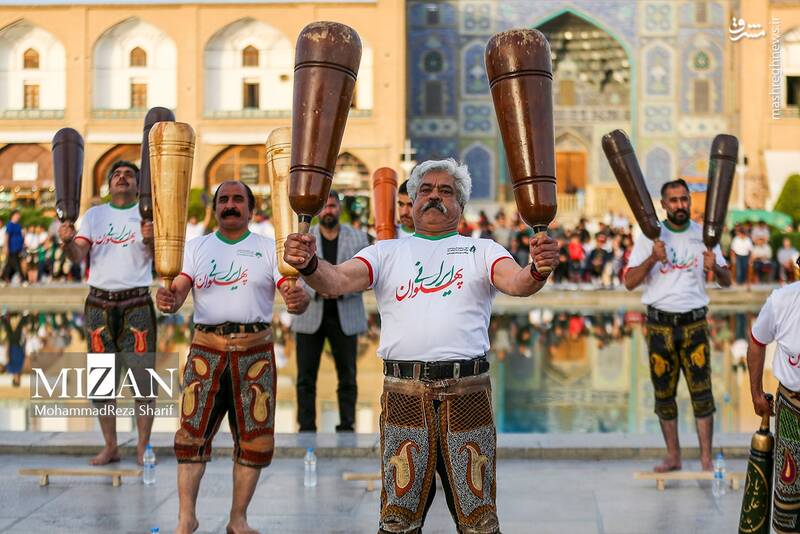 عکس / ورزش زورخانهای در میدان نقش جهان 24