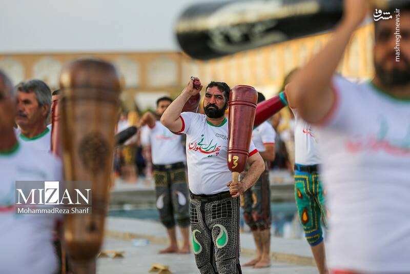 عکس / ورزش زورخانهای در میدان نقش جهان 25