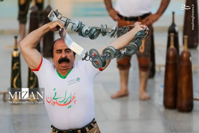 عکس / ورزش زورخانهای در میدان نقش جهان 21