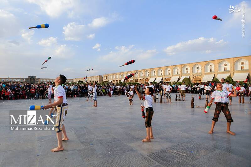 عکس / ورزش زورخانهای در میدان نقش جهان 14