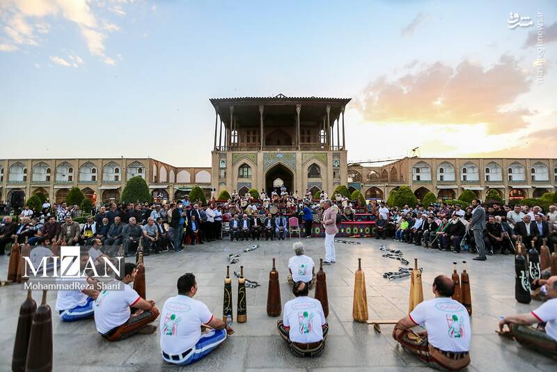 عکس / ورزش زورخانهای در میدان نقش جهان 9