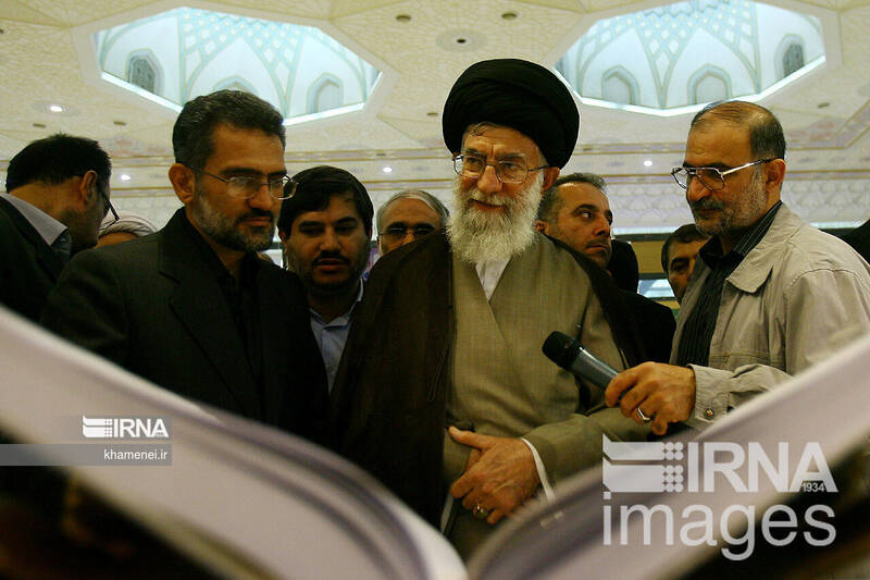 بازدیدهای رهبر انقلاب از سی و سه دوره نمایشگاه کتاب تهران 19
