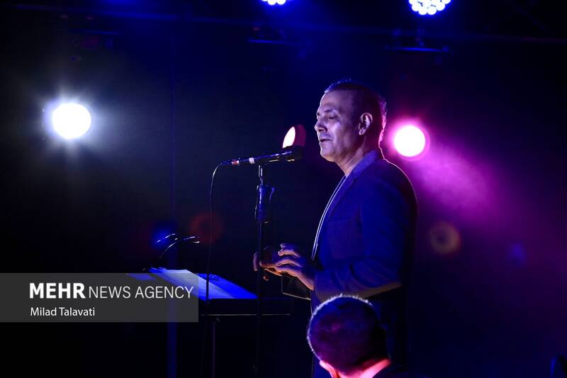 عکس / کنسرت علیرضا قربانی در رشت 4