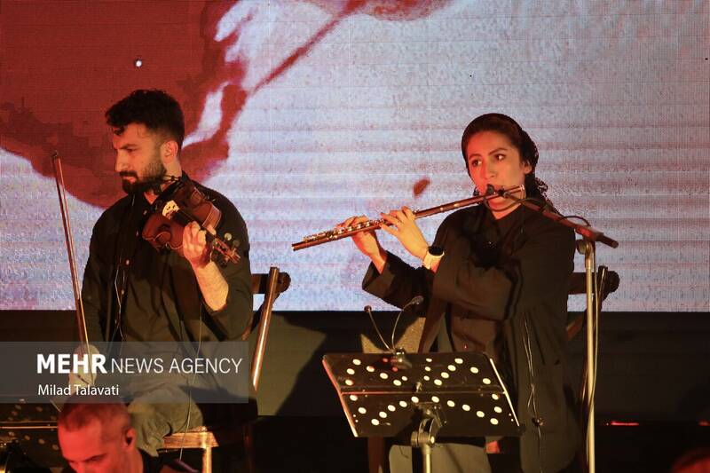 عکس / کنسرت علیرضا قربانی در رشت 5