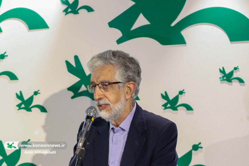 آیین رونمایی از کتاب «هرجا تو باشی» حداد عادل برگزار شد 2