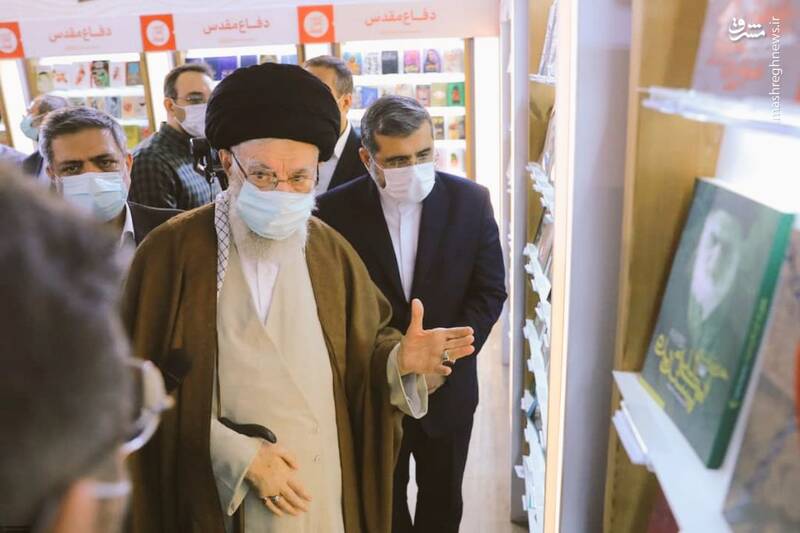 میزبانی از رهبر انقلاب در نمایشگاه کتاب به روایت آقای وزیر 3
