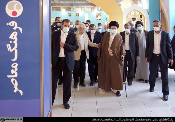 خرده روایتهای دیدار صبحگاهی رهبر انقلاب از نمایشگاه کتاب