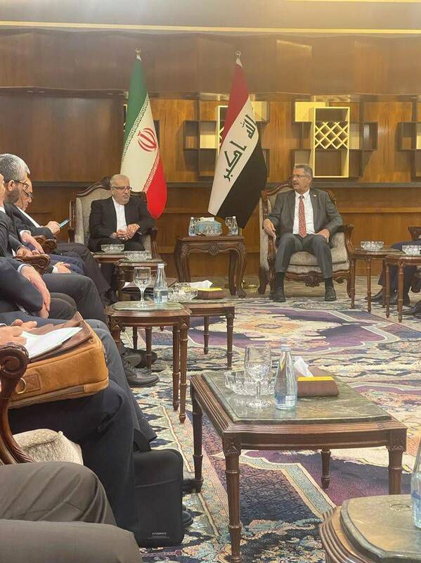 ماجرای نبود پرچم ایران در مراسم انعقاد قرارداد نفتی با عراق