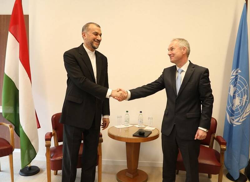 ماجرای نبود پرچم ایران در مراسم انعقاد قرارداد نفتی با عراق