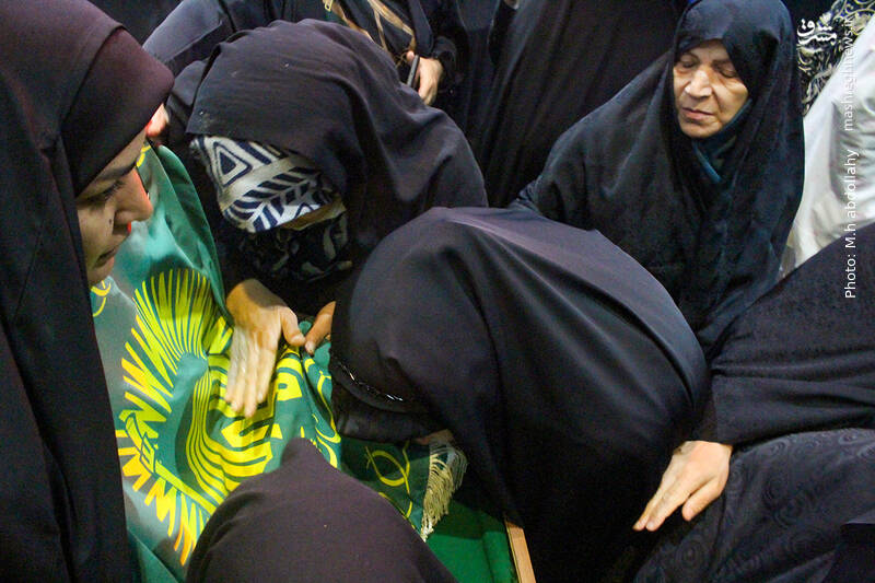 عکس/ شب شهادت امام صادق(ع) در مسجد جامع فاطمیه