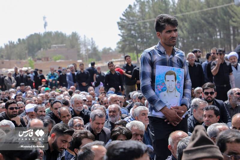 تشییع پیکر شهدای ایران اسلامی/ از بوی پیراهن یوسف تا نالههای سنگی