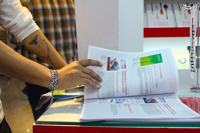 عکس/ نمایشگاه کتاب در روز هشتم