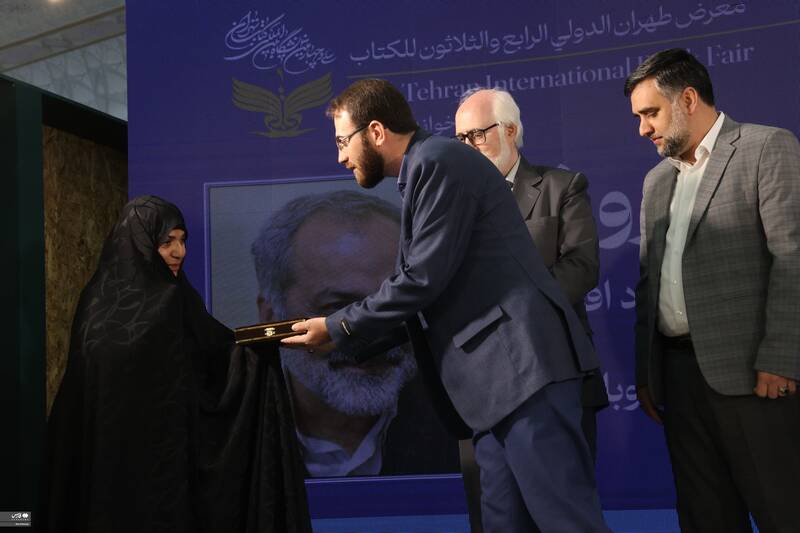 عکس / رونمایی از کتاب «ایران آینده» با یادبود عماد افروغ 10