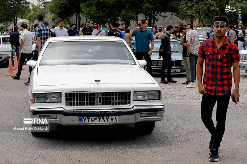 عکس/ گردهمایی خودرویی در شهرکرد