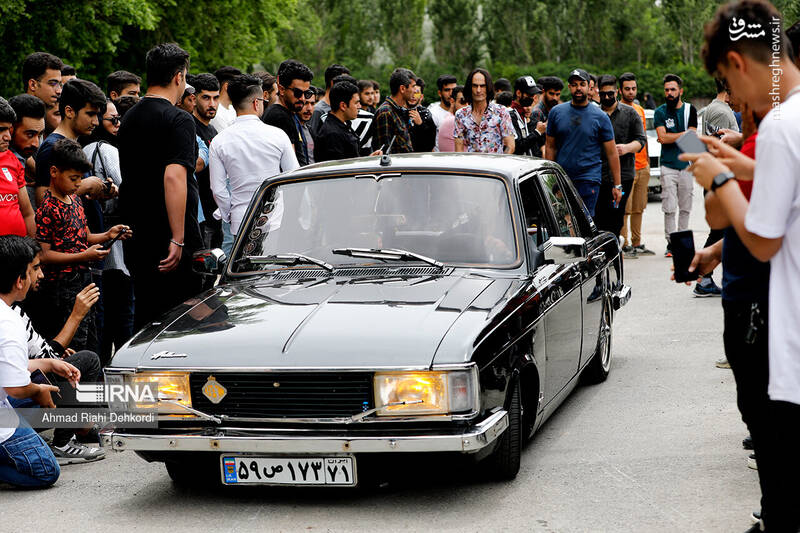 عکس/ گردهمایی خودرویی در شهرکرد