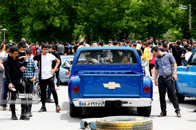 عکس/ گردهمایی خودرویی در شهرکرد