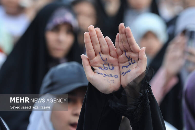 جشن بزرگ «دختر ماه» در آستانه میلاد با سعادت حضرت فاطمه معصومه (س) و به مناسبت گرامیداشت روز دختر، با حضور پنج هزار نفر از دختران و همزمان با سی و چهارمین نمایشگاه بینالمللی کتاب تهران بعدازظهر امروز جمعه ۲۹ اردیبهشت ماه ۱۴۰۲ در مصلی امام خمینی (ره) برگزار شد