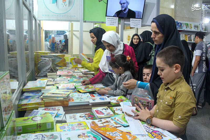 عکس/ نمایشگاه بینالمللی کتاب به روز دهم رسید