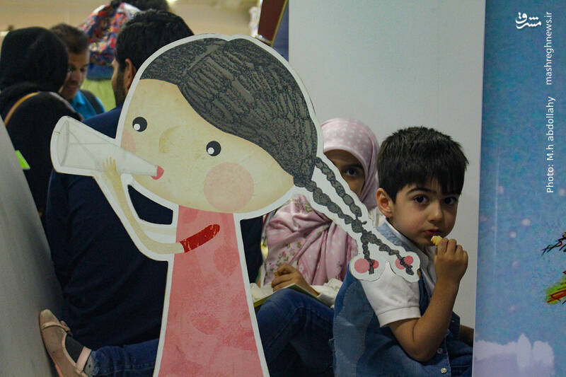 عکس/ نمایشگاه بینالمللی کتاب به روز دهم رسید