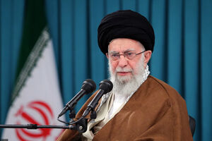 رهبر انقلاب نمایه