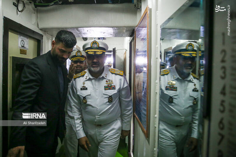 عکس/ استقبال فرمانده نیروی دریایی از دریانوردان ایرانی