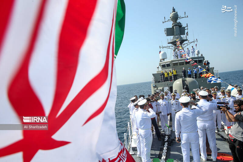 عکس/ استقبال فرمانده نیروی دریایی از دریانوردان ایرانی