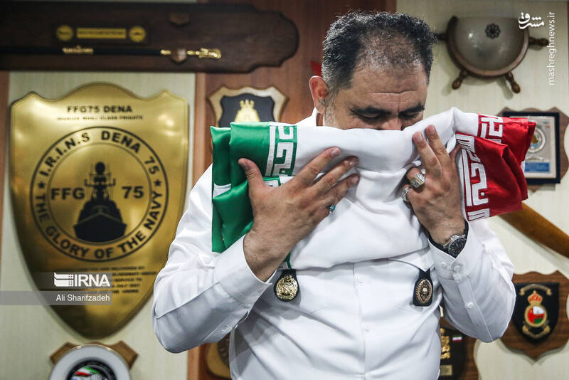 عکس/ استقبال فرمانده نیروی دریایی از دریانوردان ایرانی