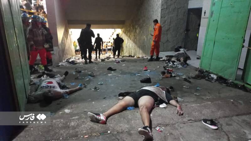 بازار سیاه بلیت فروشی ۹ تماشاگر را به کام مرگ کشاند +عکس و فیلم