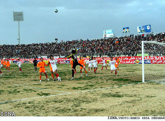 ۱۶ تیمی که آسانسور به لیگ آمدند و رفتند