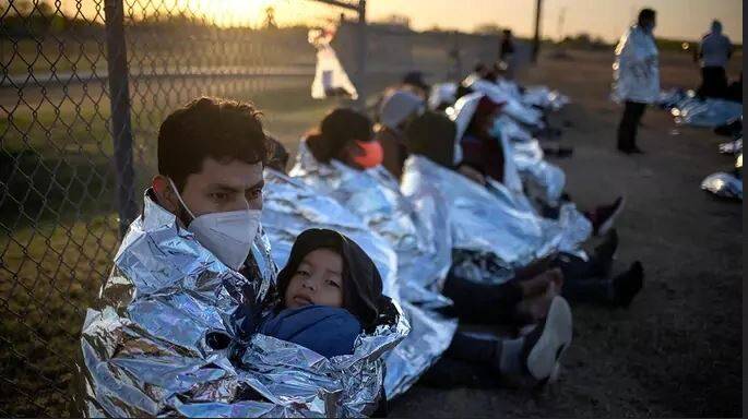 دهها هزار کودک در سیستم بهزیستی دولت بایدن مفقود شدهاند+عکس و فیلم