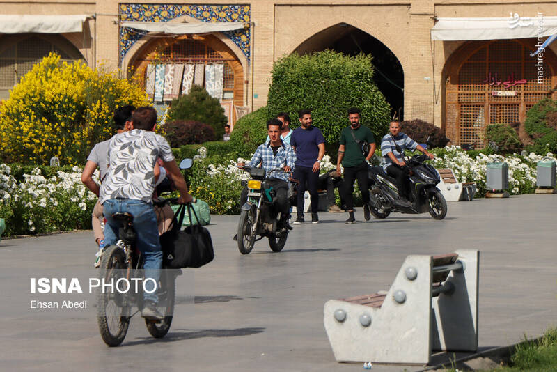 عکس/ میدان نقش جهان یا پیست موتور سواران