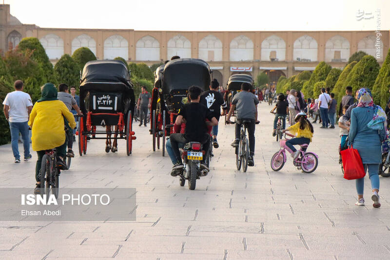 عکس/ میدان نقش جهان یا پیست موتور سواران