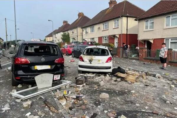 خشم مردم انگلیس از کشتهشدن ۲ جوان در تعقیب پلیس+عکس